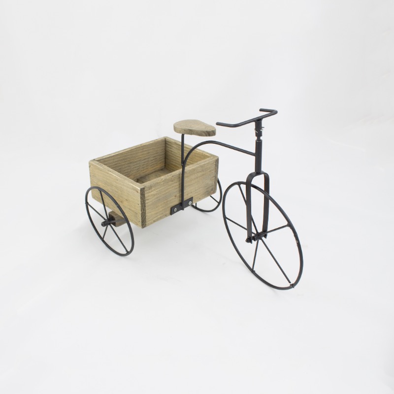 Expositor de madeira em forma de bicicleta