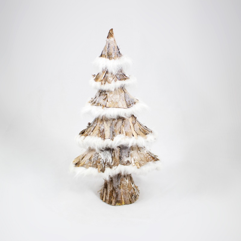 Arvore de Natal decorada com Casca
