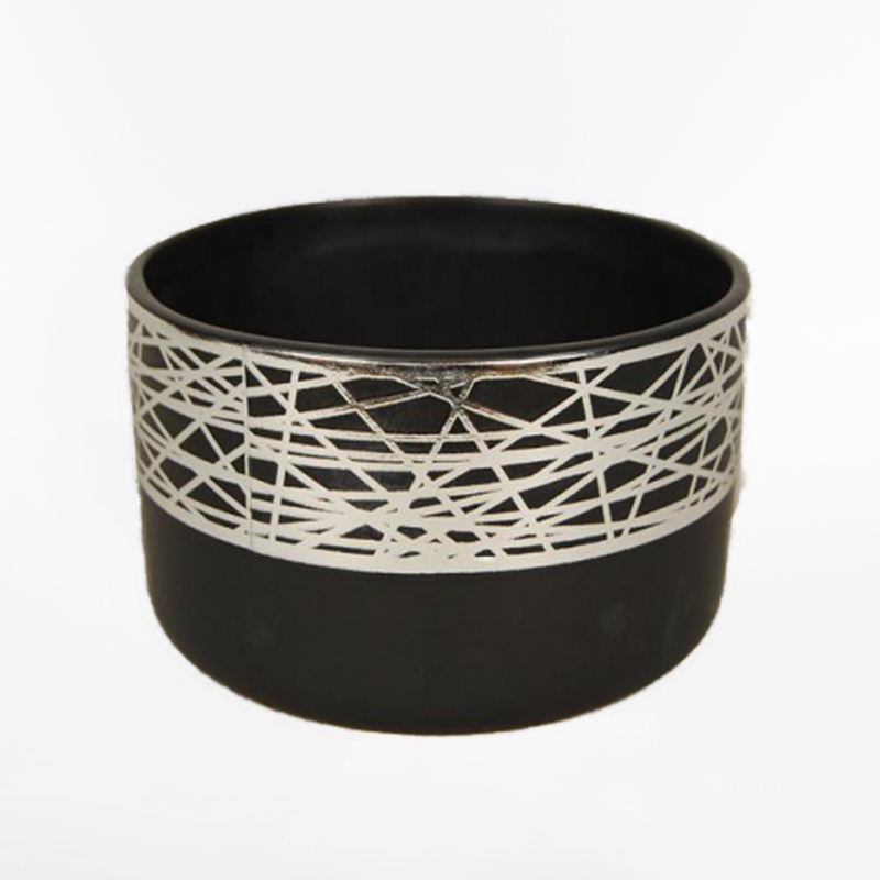 Vaso Cer&acirc;mico Preto com ornamento a cor Prata