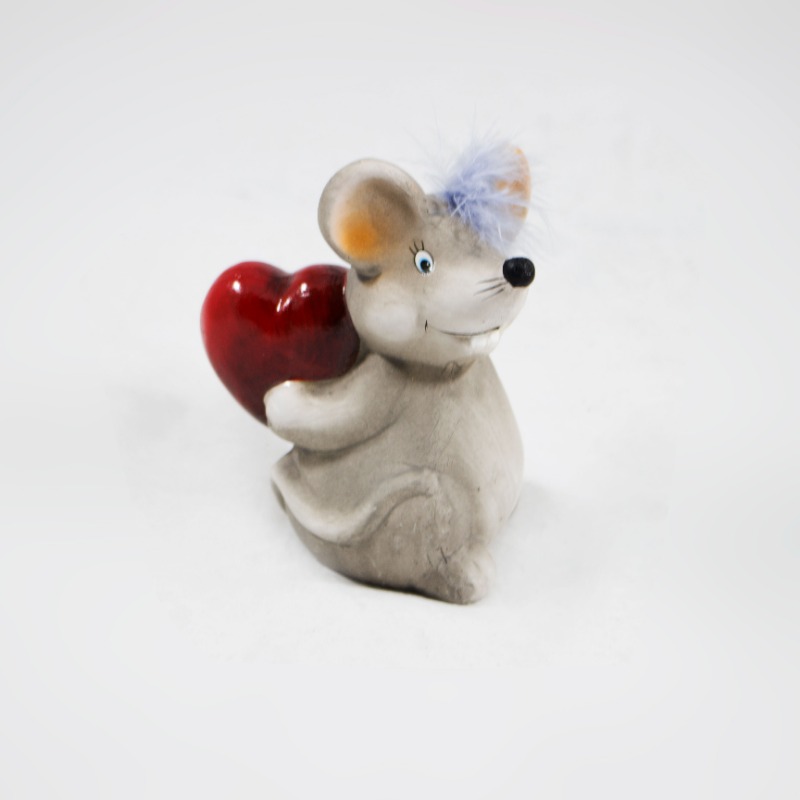 Rato ceramica com coração