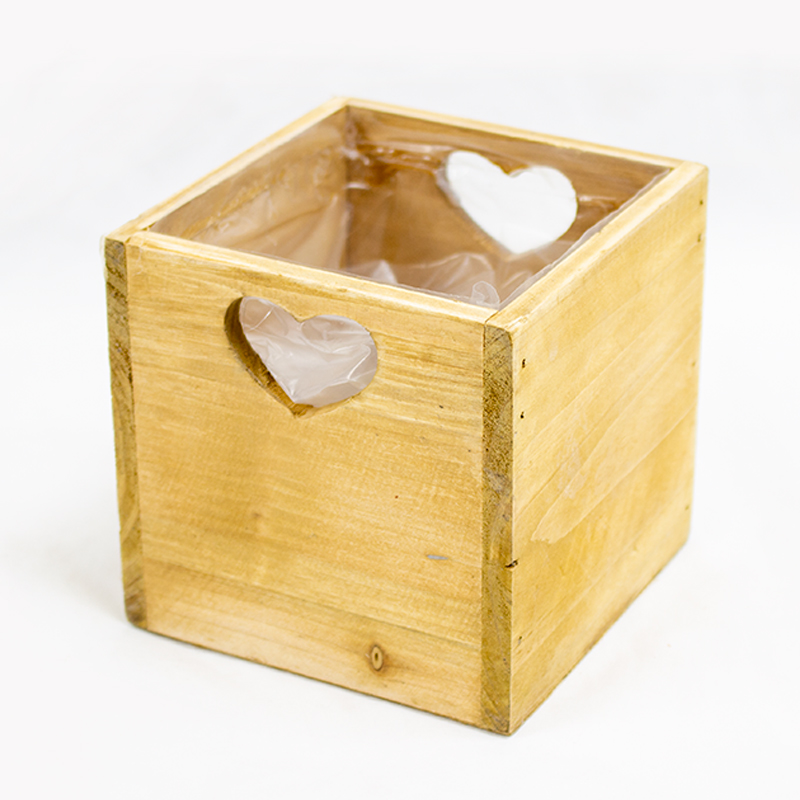 Base de Madeira Mini com Coração 12 x12cm Natural