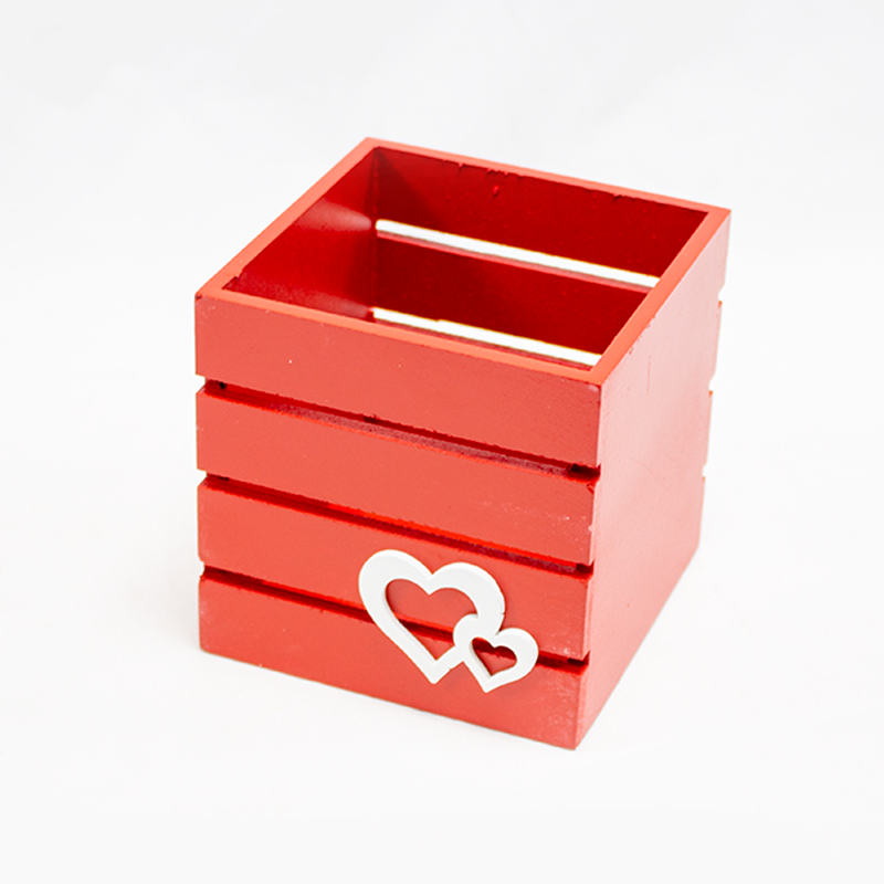Caixa de Madeira com Coração 11cm Vermelha