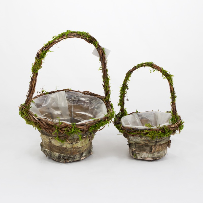 Cesto em verga e fita de madeira decor musgo