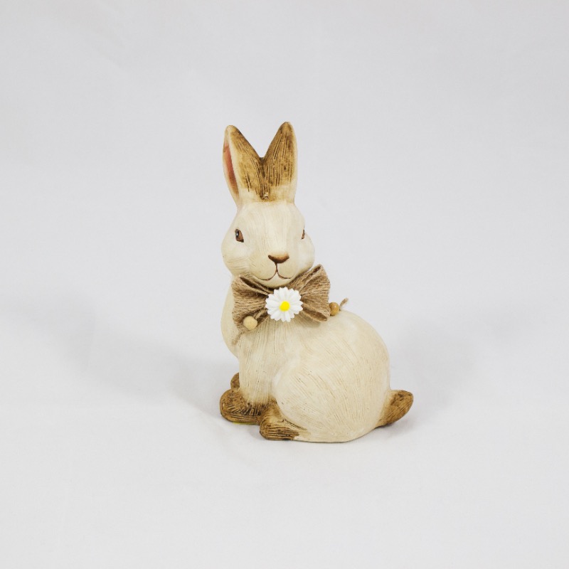 Coelho de cerâmica com laço de jute
