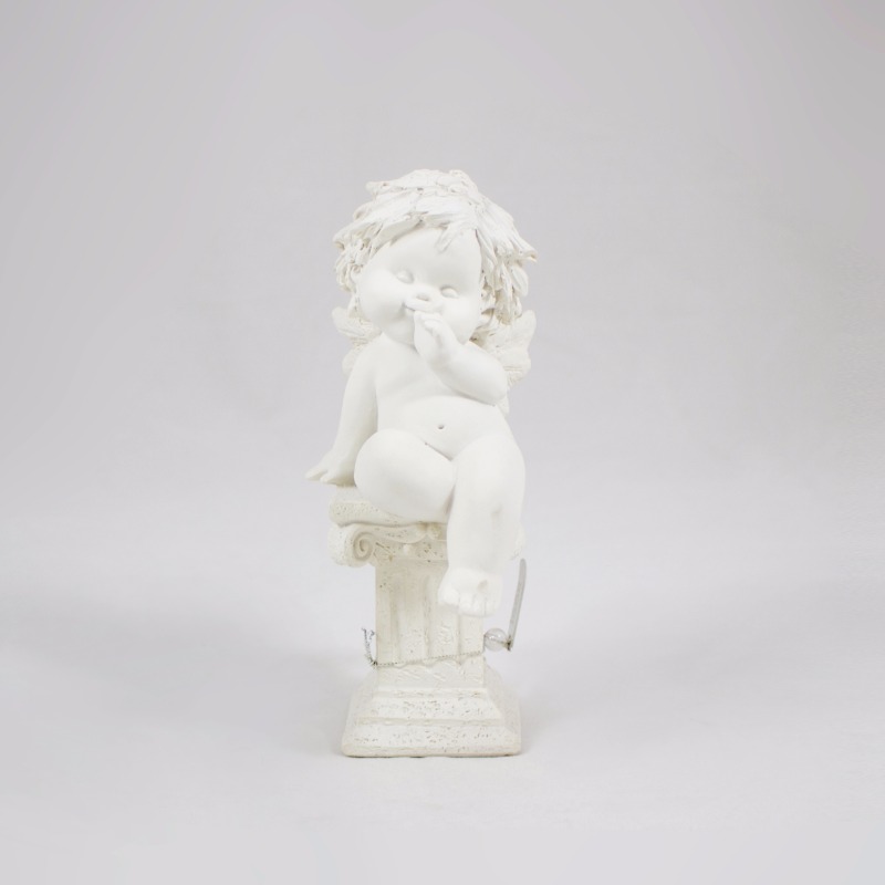 Anjo Igor sentado no pilar  - C