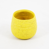 Vaso Cerâmico redondo com textura rugosa